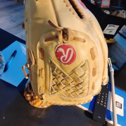 Baseball Glove 