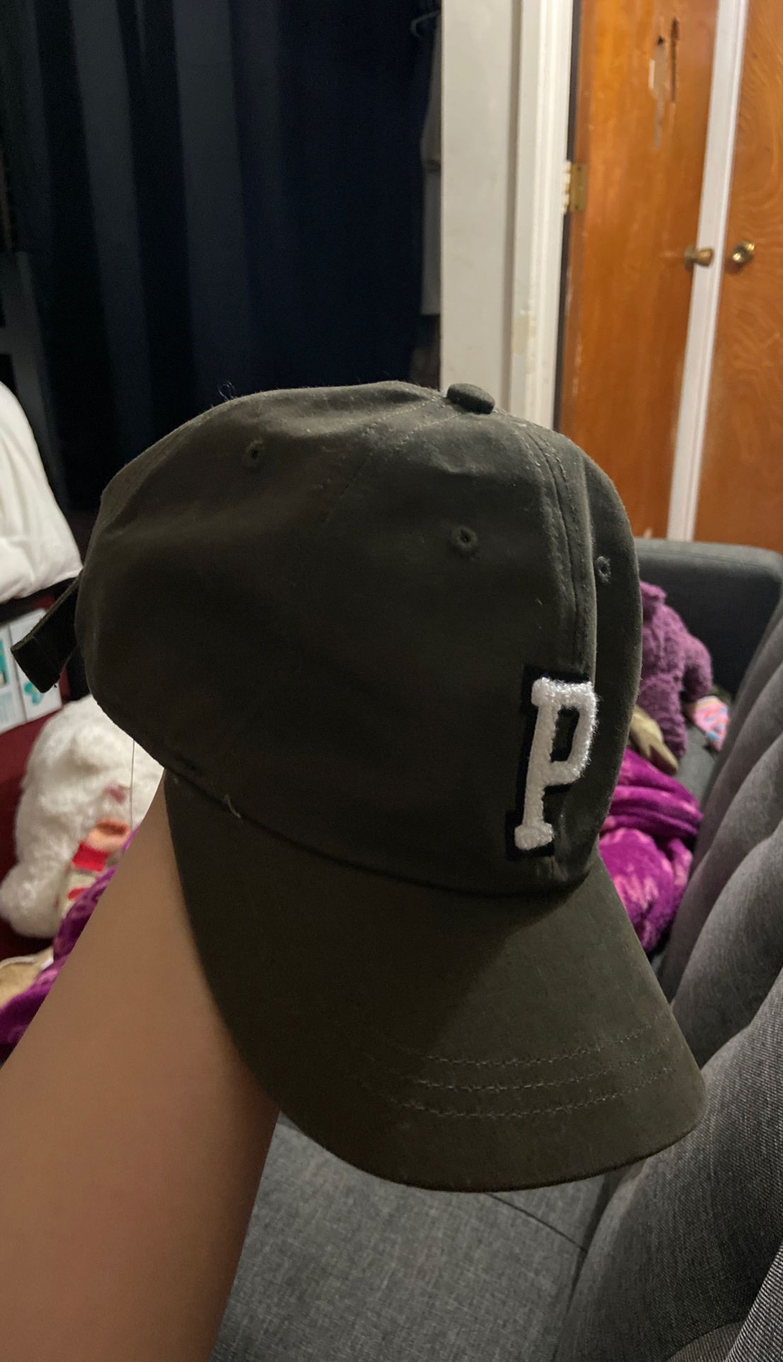GREEN VS PINK HAT brand new with tag