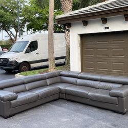 Couch/Sofa Sectional - Gray - Italian Leather - Delivery Available 🚛