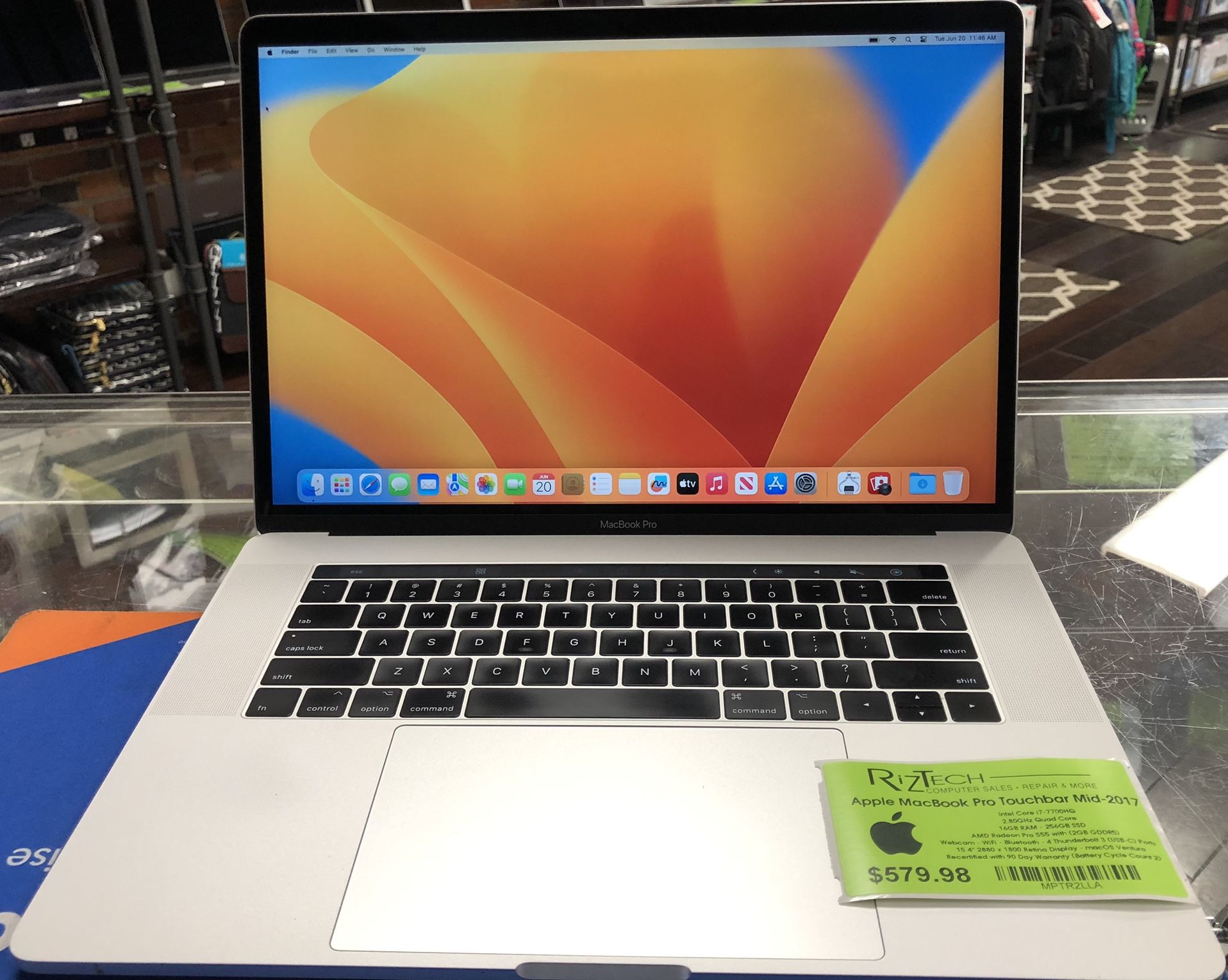 Apple MacBook Pro Touchbar Mid-2017