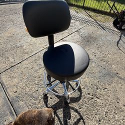 Black Spinning Chairs
