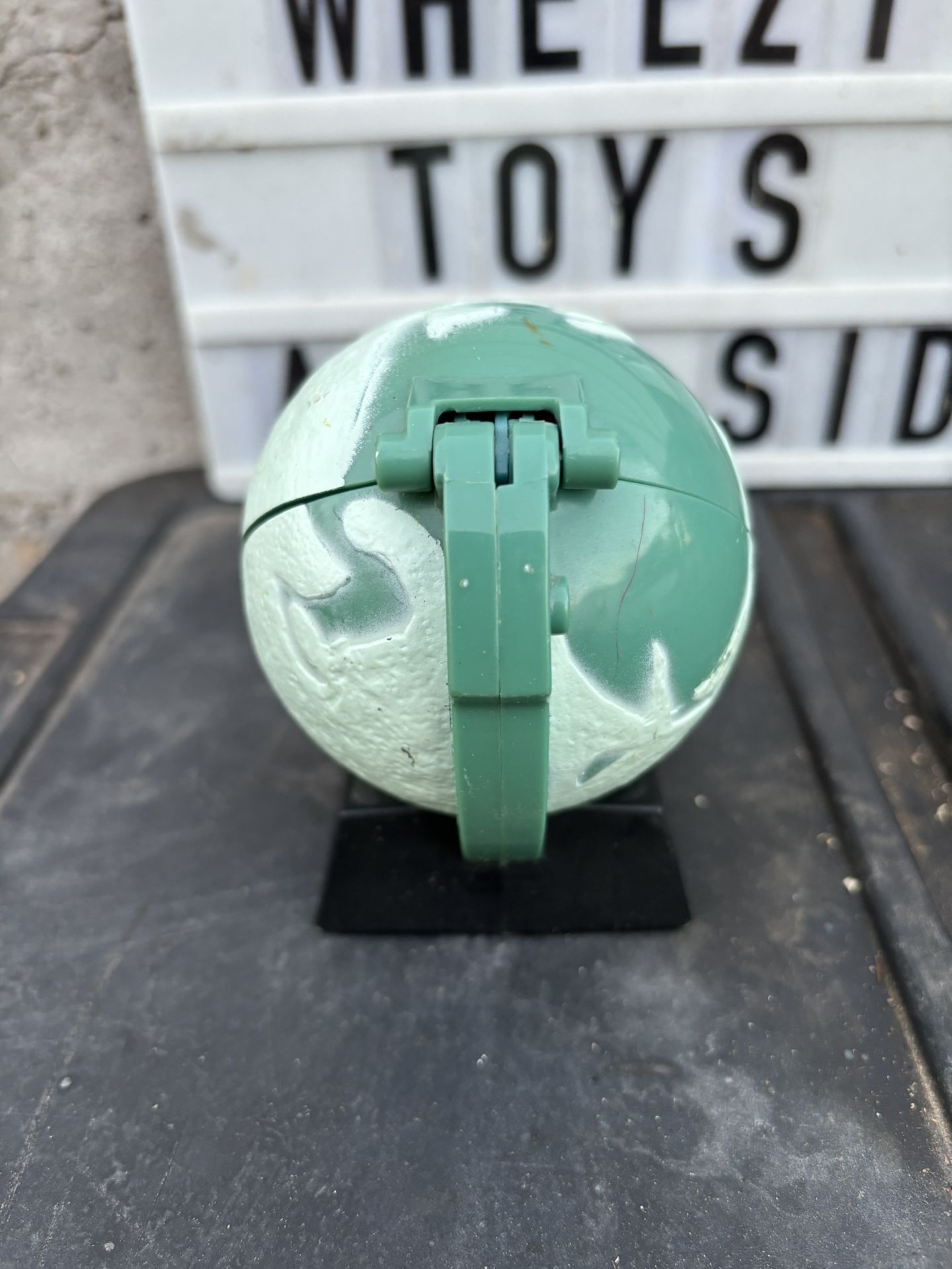 VTG Lucas Films Star Wars The Phantom Menace Planet Naboo Wind Up Action Toy