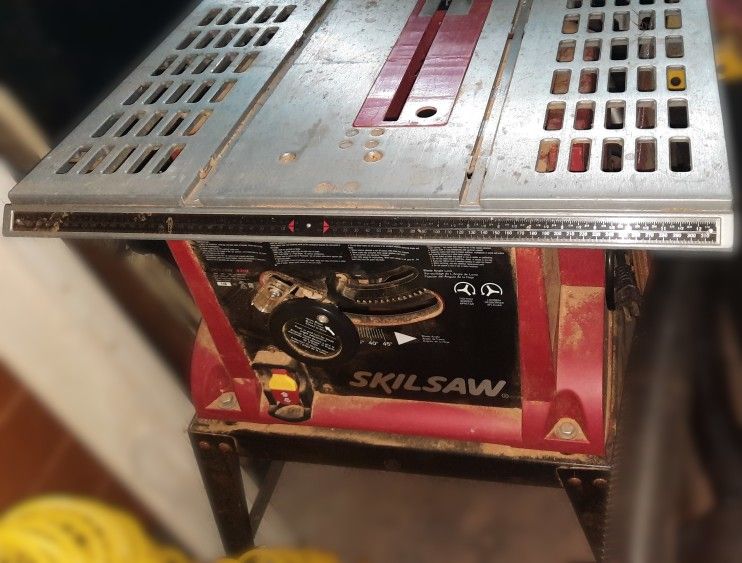 SKIL 3310 15-Amp Table Saw w/ Stand