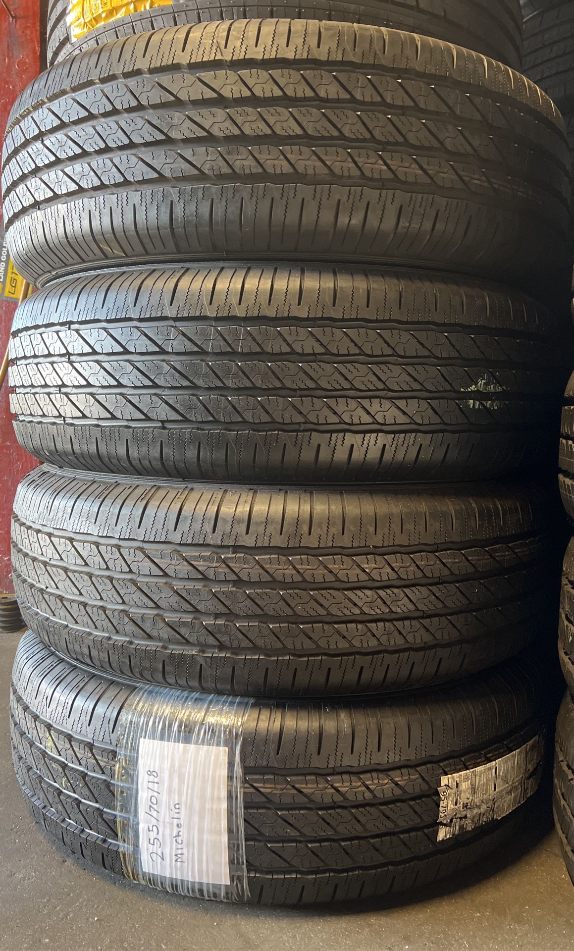 255/70/18 Set Of 4 Tires Michelin 95% Installed And Balanced Set De 4 Llantas Usadas Michelin Como Nuevas Instaladas Y Balanceadas