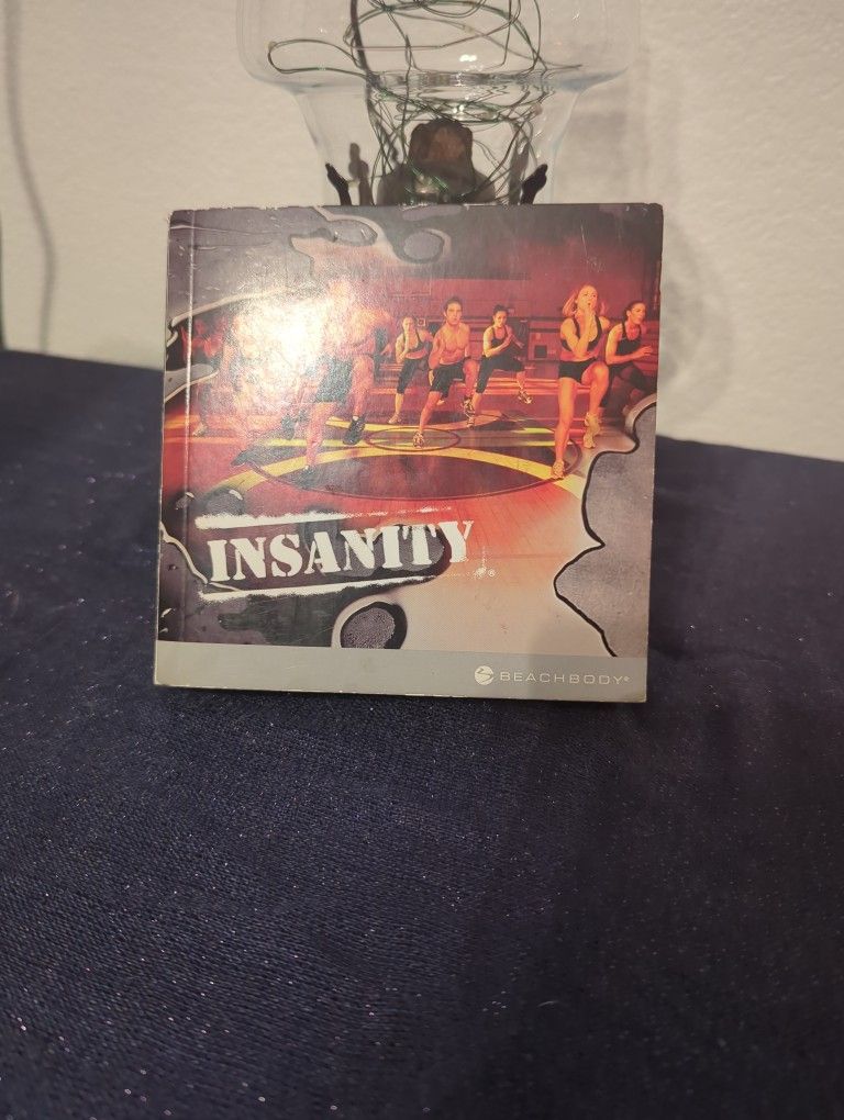 Insanity Beachbody 10 DVDS