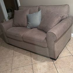 Sofa&Loveseat (OBO)