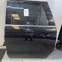 18-23 FORD EXPEDITION LH REAR LEFT SIDE DOOR BLACK UM W/GLASS 131.6" #251107