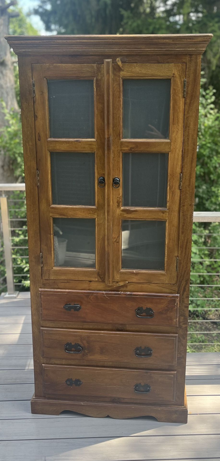 Cabinet