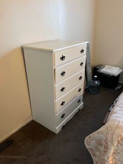 Dresser/desk