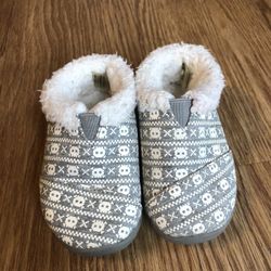 Gray Toddler Toms Winter Shoes Size 6 Skull Crossbones