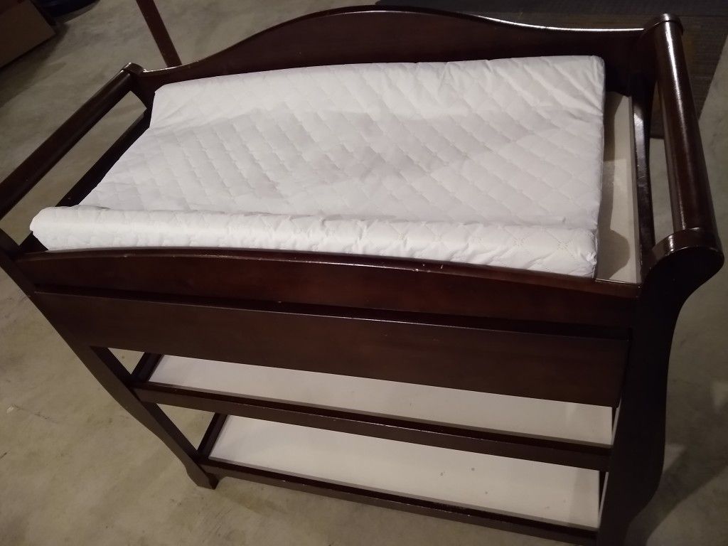 Free Changing table