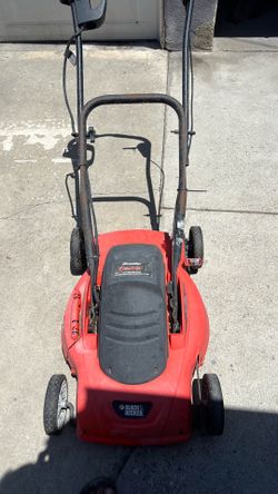 Electric lawnmower