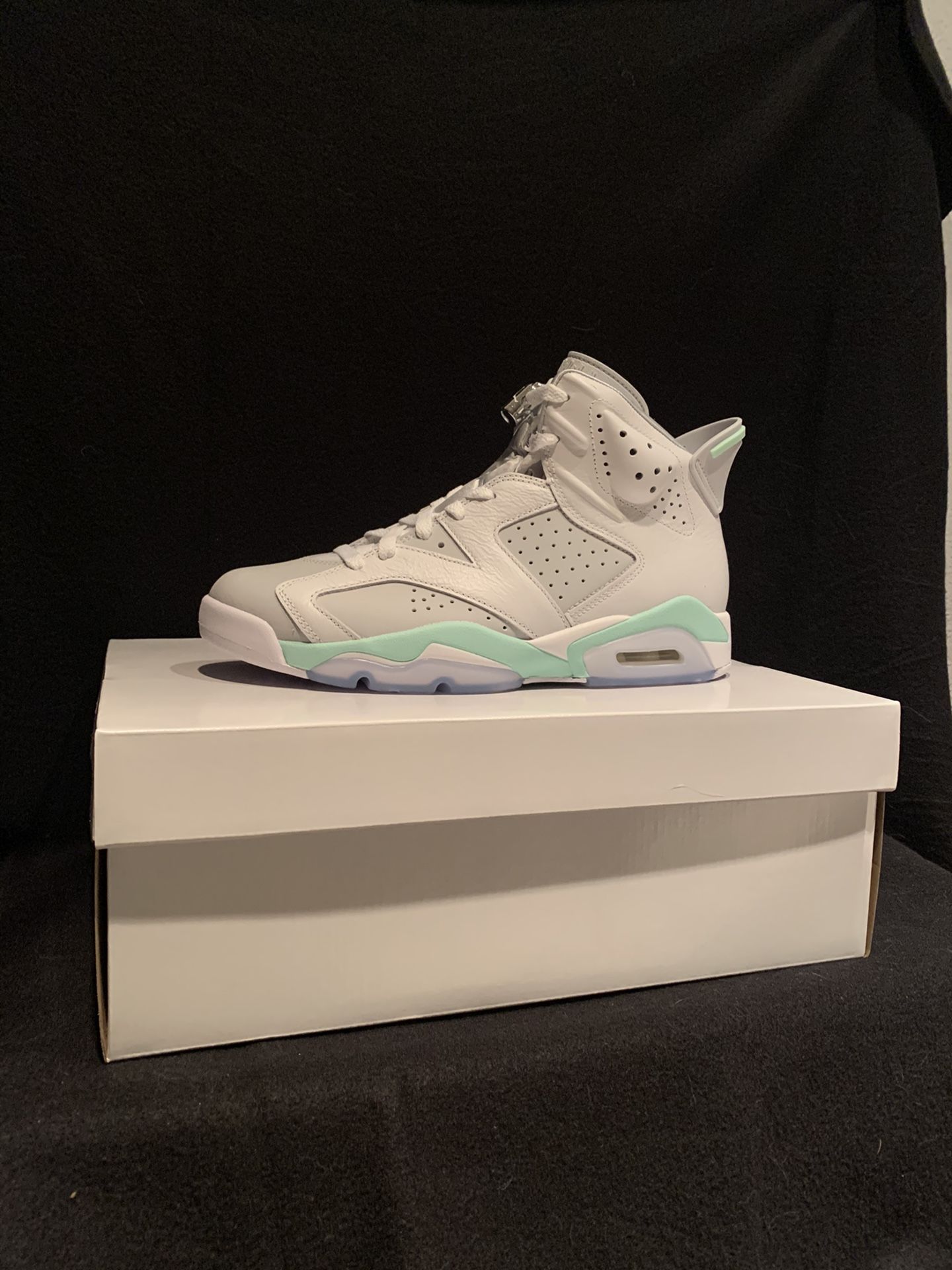 Air Jordan 6 Retro Size 9.5