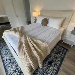 Classic Off-White Queen Bed Set with Memory Foam Mattress