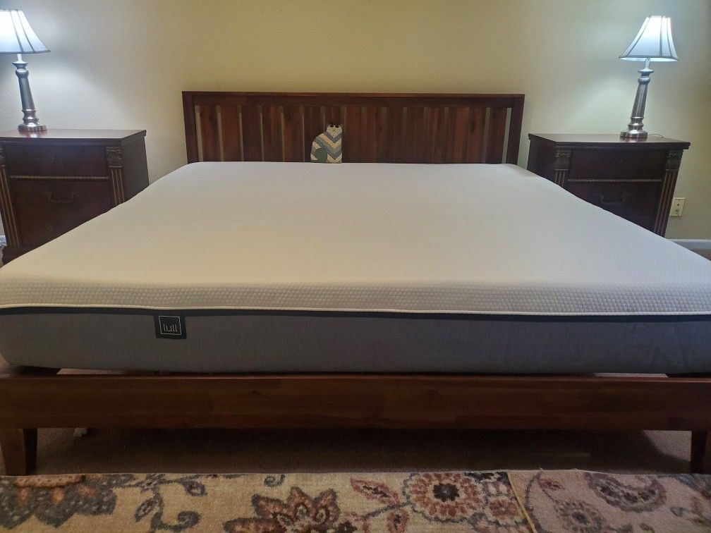 Lull Original King Mattress for Sale in Alamo Heights, TX OfferUp