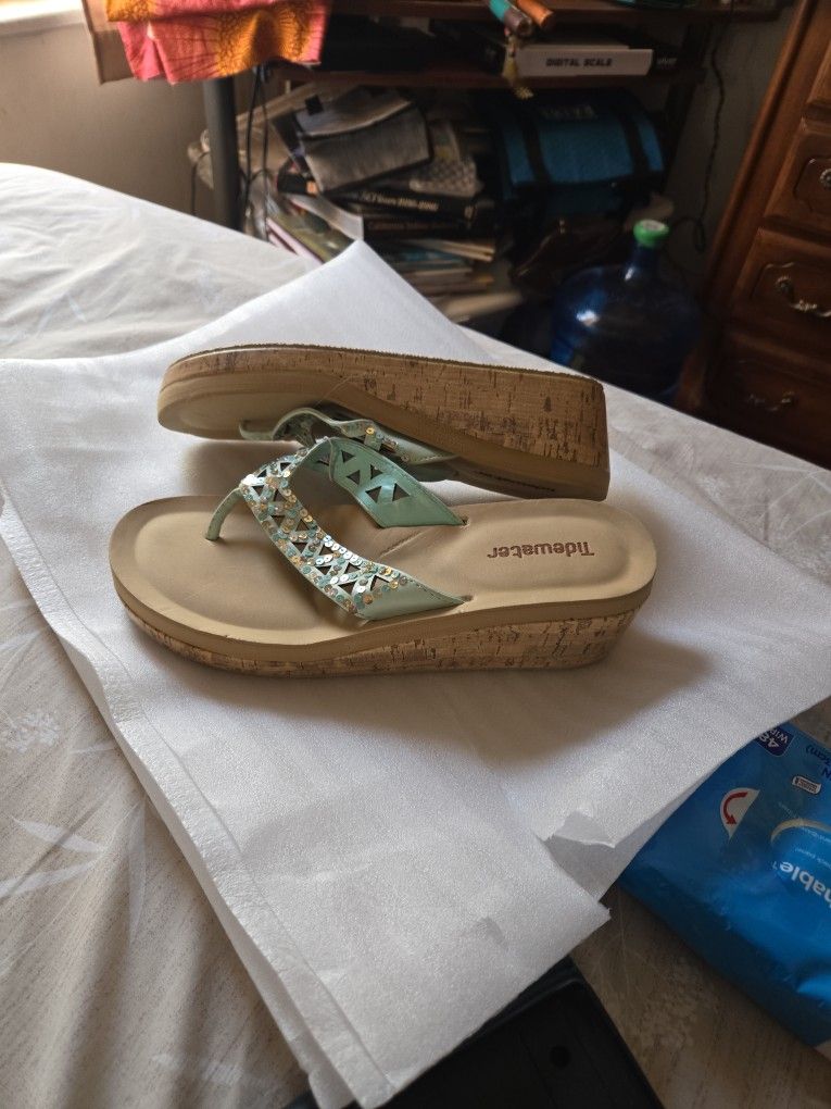 Wedges New. Size 11. New