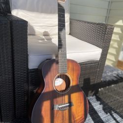 Taylor GS Mini-e Koa Plus Acoustic-Electric Guitar