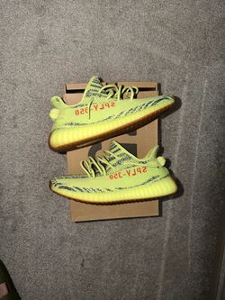 Adidas Yeezy boost 350 v2 semi frozen yellow
