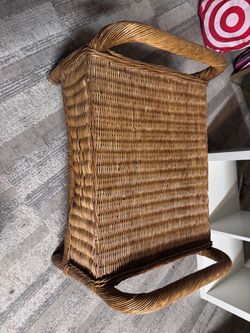 Small Wicker bench
