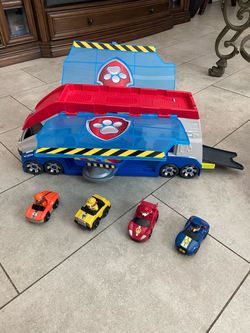 PAW Patrol Mission Cruiser with 4 Vehicles