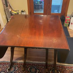 Mahogany Dining Room Table 