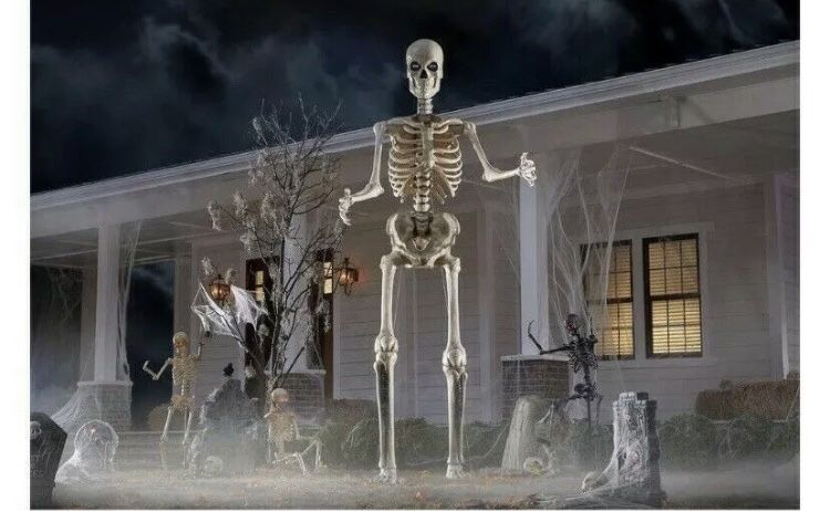 12 Ft. Giant Sized Skeleton with LifeEyes Home Depot - NEW IN BOX
