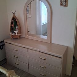 New Beige Dresser With Mirror 6 Drawers 