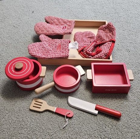 Melissa And Doug Wooden Toys.