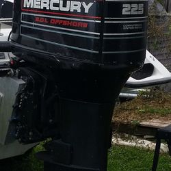 Motor Mercury 225 ....2t. 