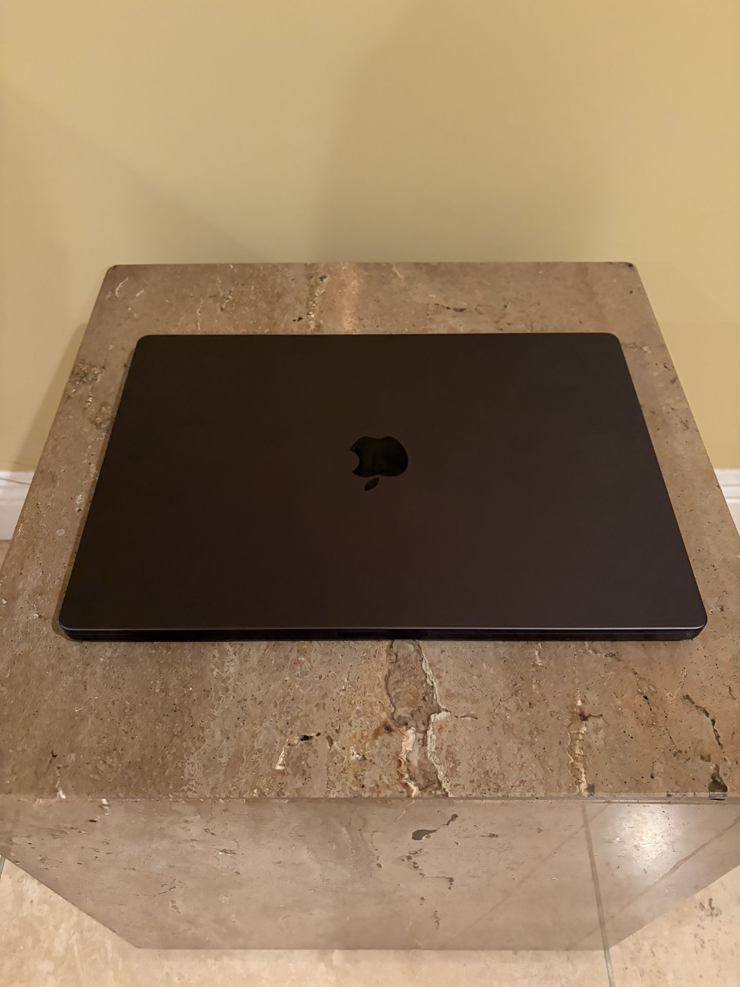 Newest Macbook Pro 14 M4 Pro 20 Core 24gb 1tb Space Black