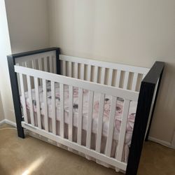 Delta Children Miles 4-in-1 Convertible Crib