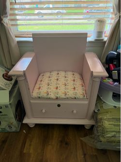 Reading chair