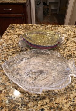 Plastic fish plates.