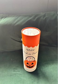Jack o lantern shaped jigsaw puzzle