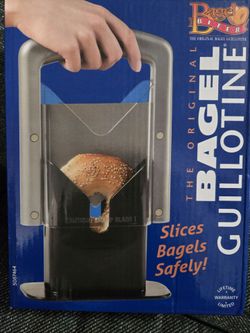 Bagel slicer