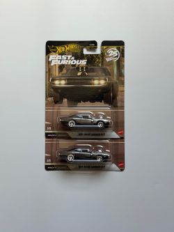 Hot Wheels Fast & Furious 1970 Dodge Charger R/T Chase