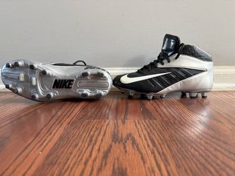 Nike vapor strike cleat 4.5Y and 2.5Y