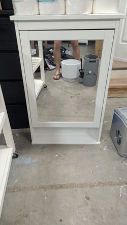 Bathroom medicine cabinet mirror