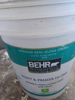5 Gallons Interior Semigloss Green Paint 