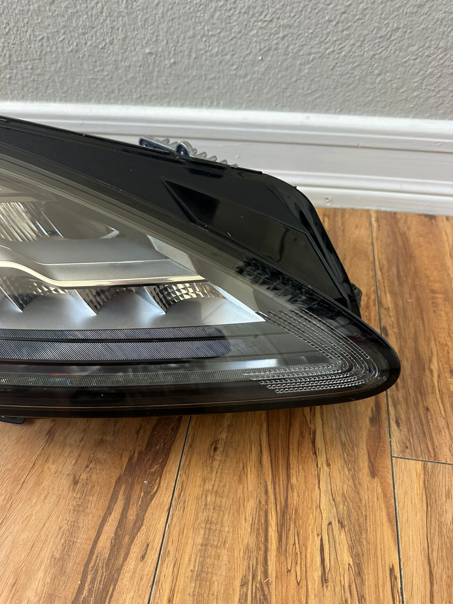 2018-2019 Jaguar E Pace Right Side Headlight Full LED With Module OEM
