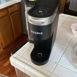 Keurig K Supreme + filters and k pods