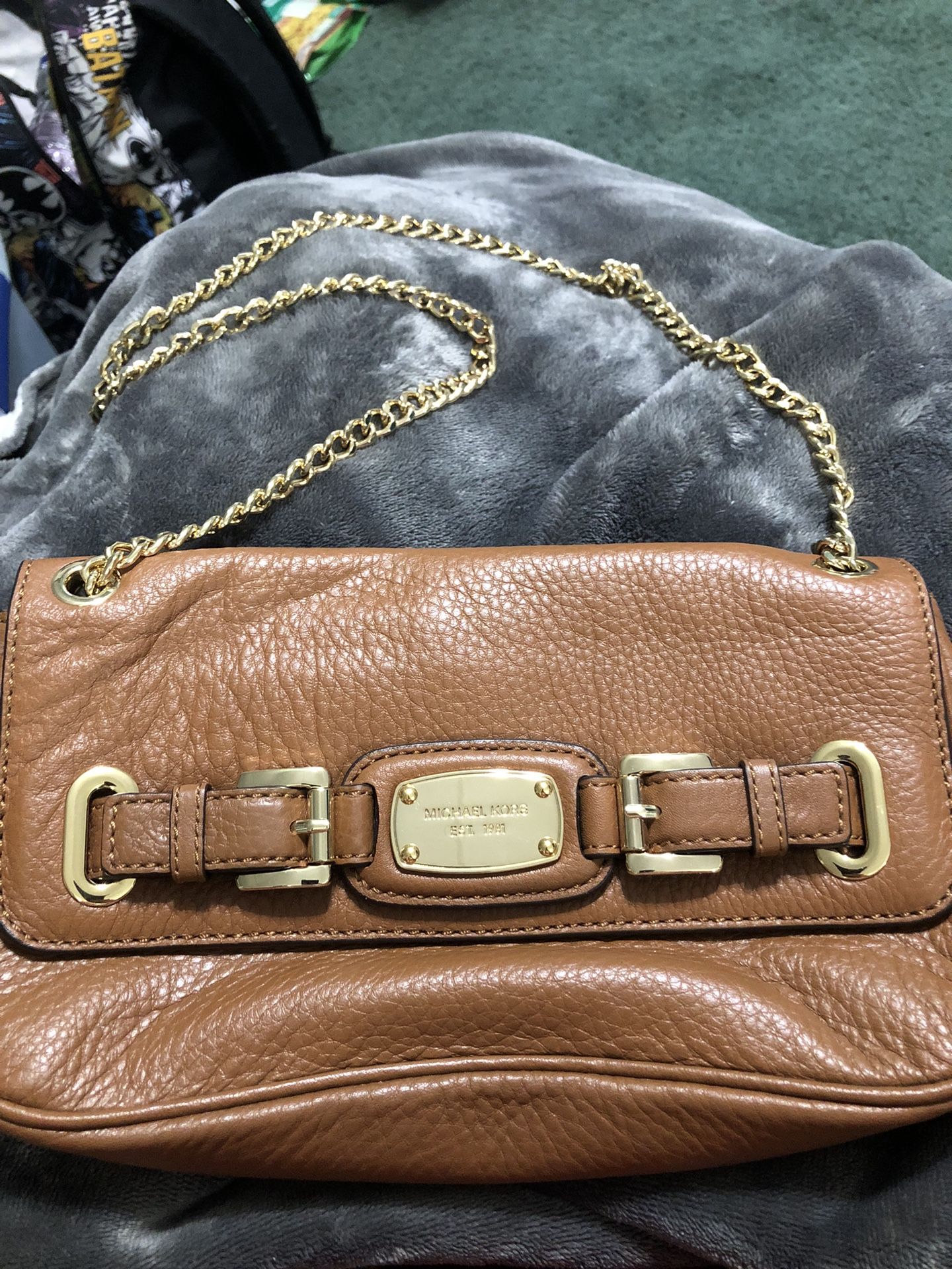 MICHAEL KORS BROWN PEBBLED LEATHER PURSE GENTLY USED