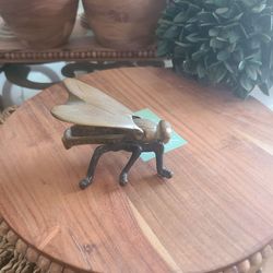 Small metal Fly