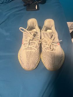 Size 8 men’s Yeezys blue tint