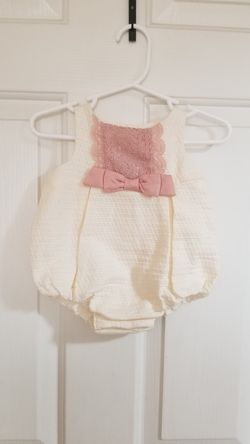 Baby girl outfit. Worn once. 3M