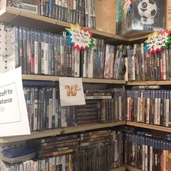 10% off Retro Video games at Crescent Moon Music and Collectibles 