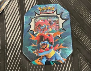 Pokemon ascended heros tin