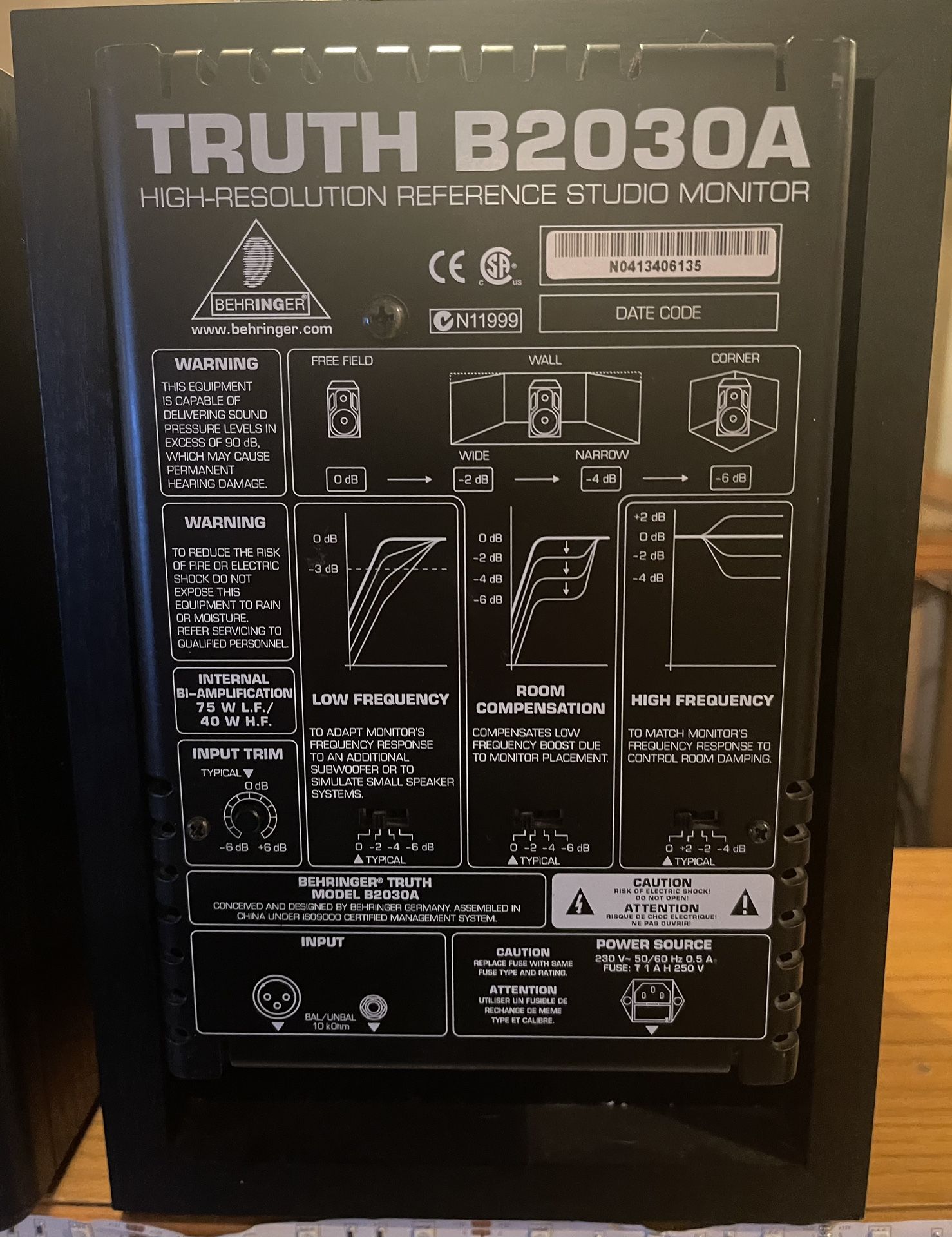 Behringer Truth B2030A inch Poweredo Studio Monitors