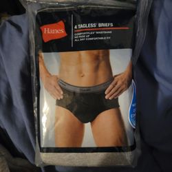 *~HANES MEN'S 4 TAGLESS BRIEFS~*