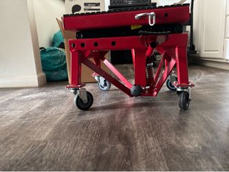 Hydraulic jack for motorcycle